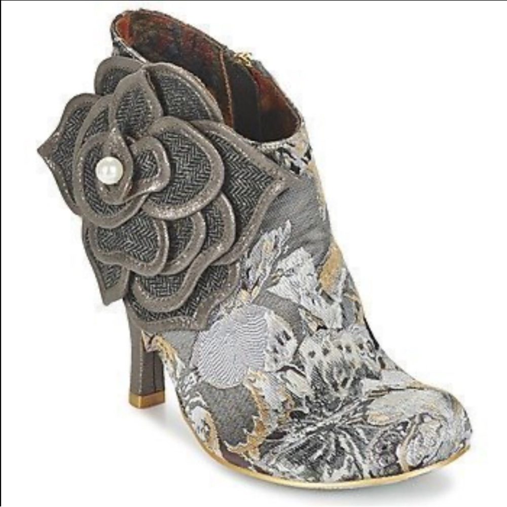 EUC 9 Irregular Choice Pearl Necture Brocade Booties